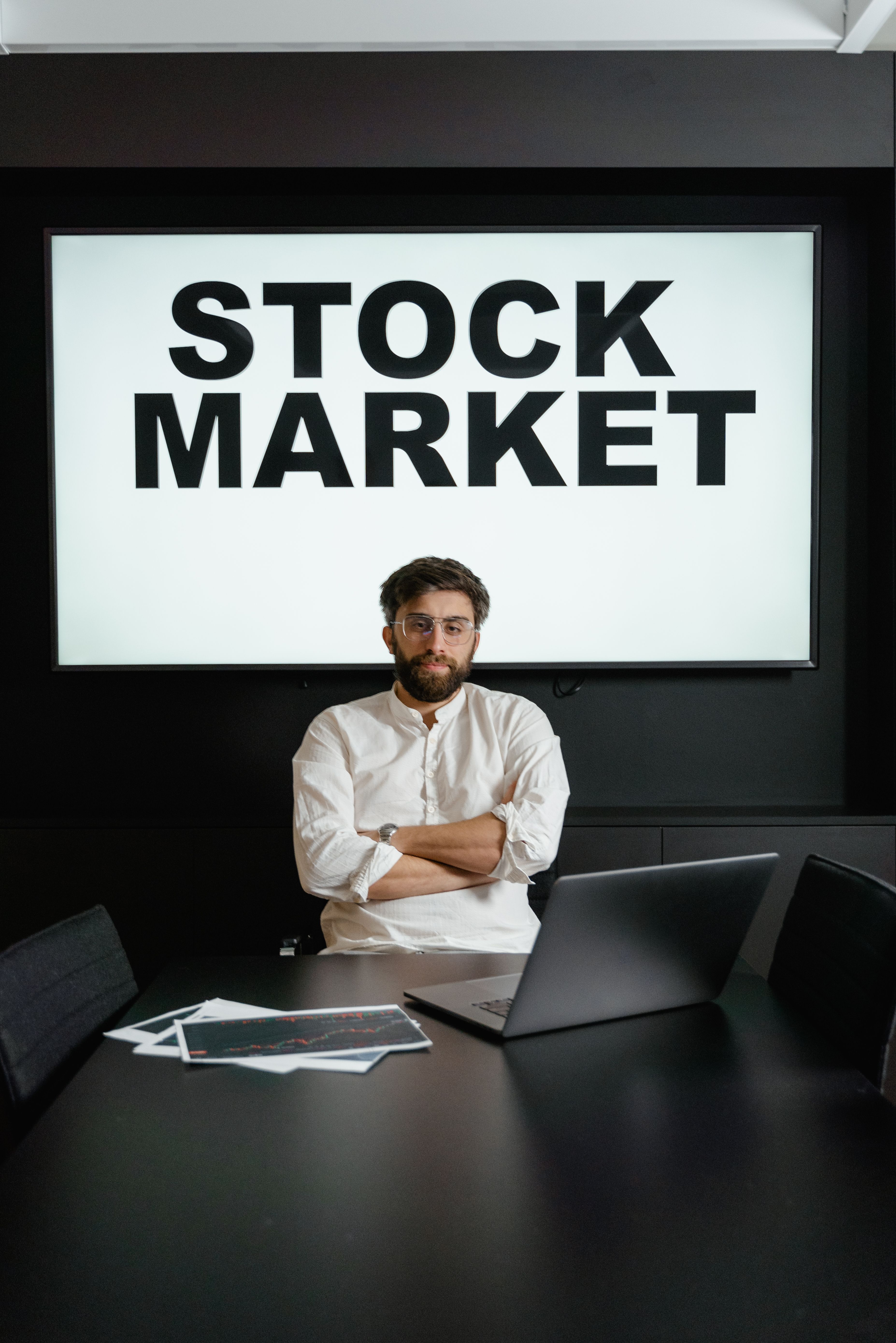 Friday Frenzy: `TSLA`, `AMC`, `SNDK` Shake Up Midday Trading
